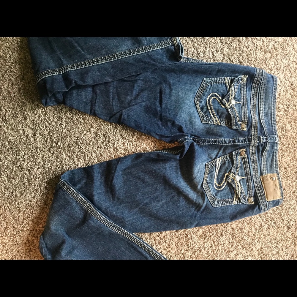 Silver Jeans “Suki Surplus” Size 28 x 34